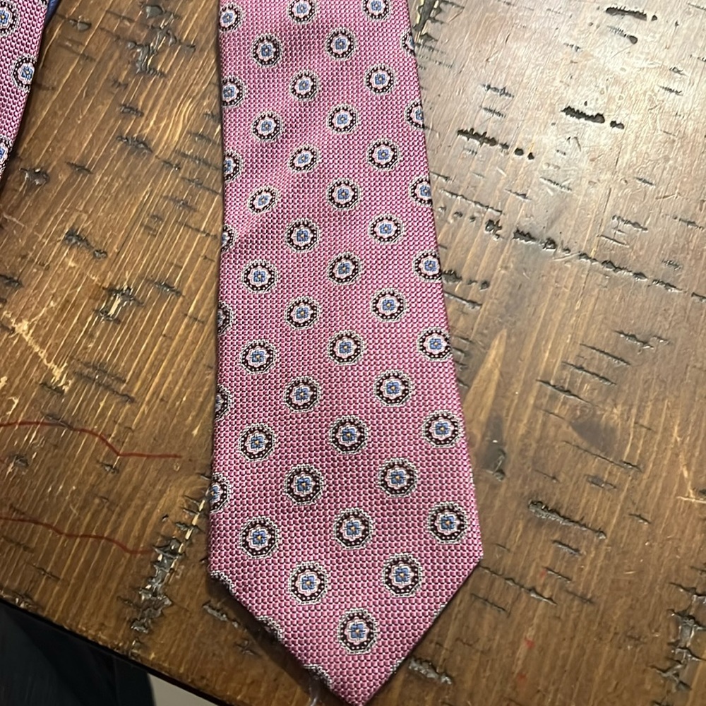 Silk tie